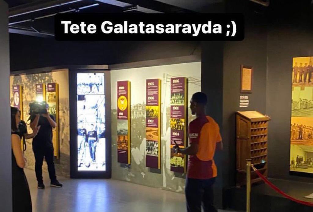 PesindeyizApp's tweet photo. Formayı giydi. https://t.co/v2Ia63nPfi