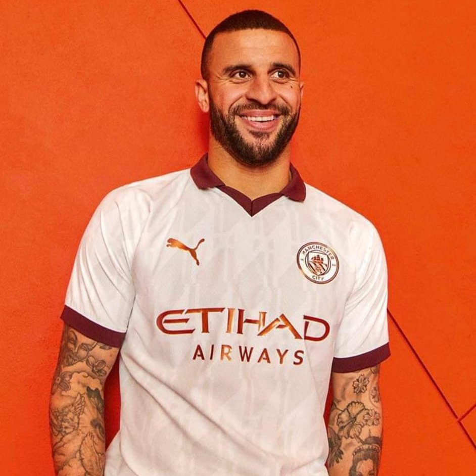 Katongo_Kp's tweet image. Man City third kit.
#fireforfire🔥💙😍