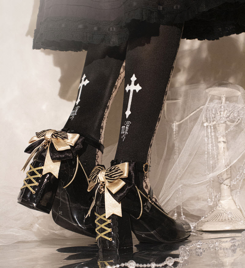 Lolita shoes black leather, Women's Fashion, Footwear, Shoe inserts on  Carousell
