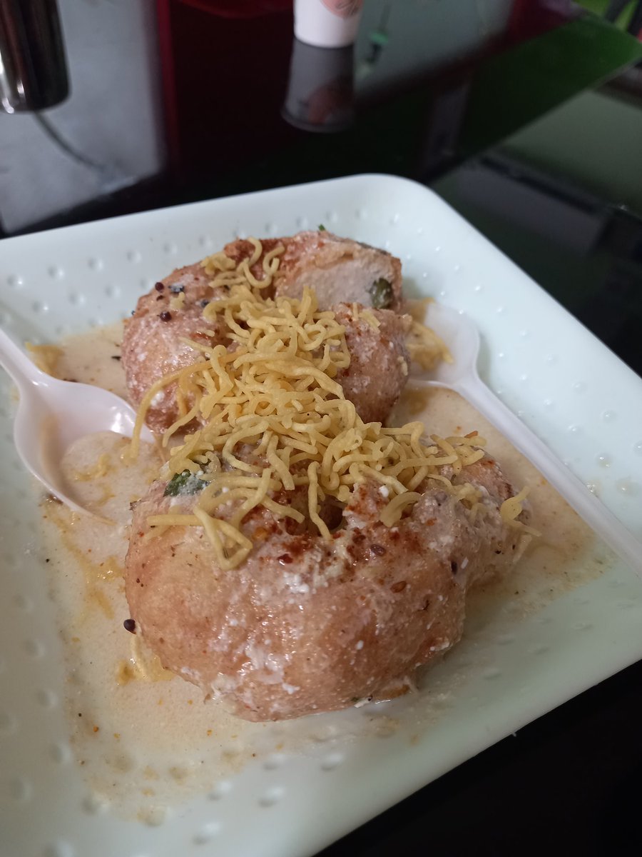 here_nitu's tweet photo. Mission shakti Dahibara😉
@Lawyer_smita she paid for this😁 https://t.co/NqROezxJc3
