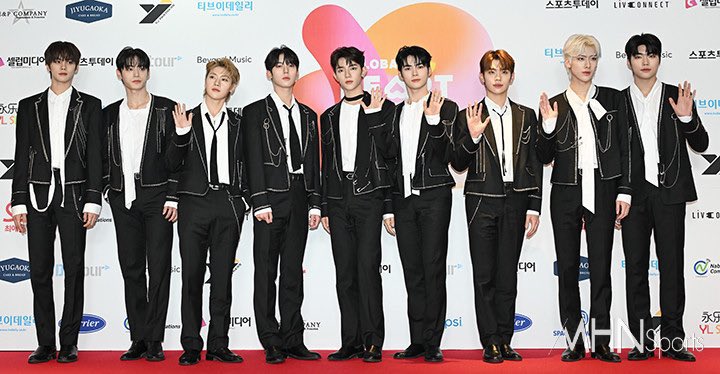 gunwookiebb's tweet photo. #zerobaseone at K Global Heart Dream Awards 2023!!! 🌹❤️ https://t.co/TK5sW960It