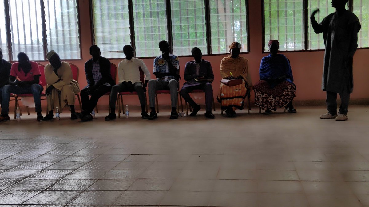 action commune tweet media