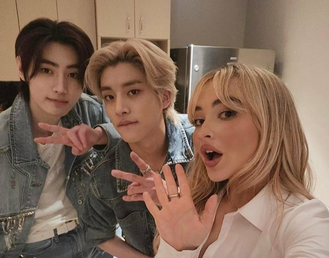 ؘ (@hourly_sh) on Twitter photo 