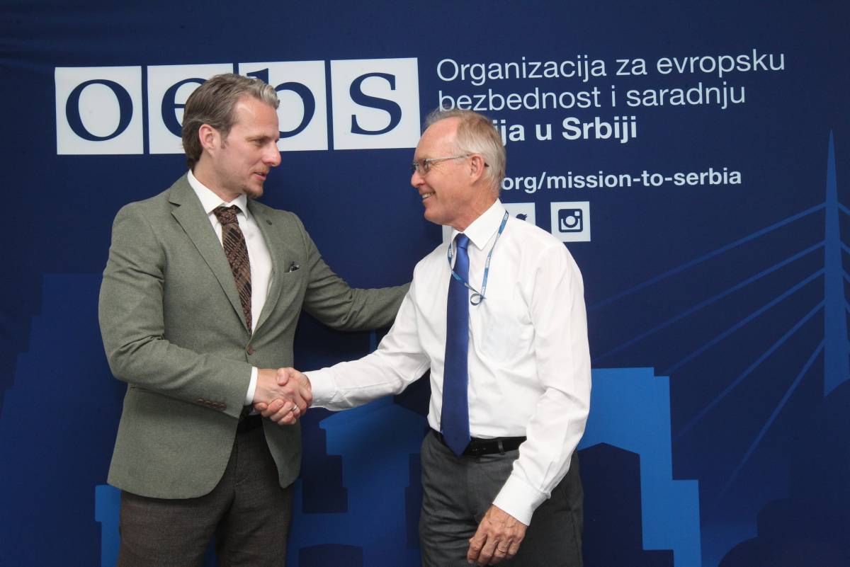 OSCE_Serbia's tweet image. Meeting between Ambassador @JanBraathu &amp;amp; presevo.rs Mayor @arifishqiprim on situation in Preševo, implementing #7PP and @OSCE_Serbia support to improve everyday life of all citizens in Preševo Municipality.