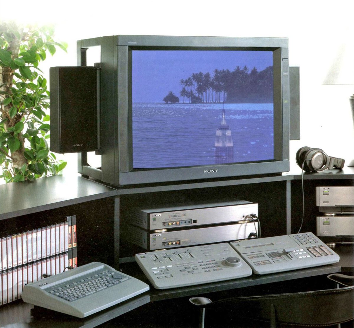 SONY RM-E1000 & XV-D1000 セット In 1994, Sony introduced the RM-E1000 Video Editing Controller