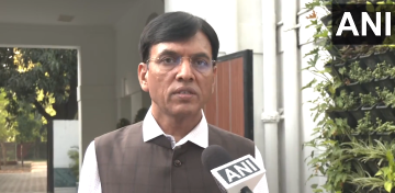 EconomicTimes's tweet photo. Union Health Minister @mansukhmandviya to move the #Pharmacy (#Amendment) Bill, 2023 in the #RajyaSabha today for consideration and passage to amend the #PharmacyAct, 1948. Earlier, the Bill was passed by the #LokSabha on August 7.
(ANI)
🛰️ Catch the day's latest news and updates ➠ https://t.co/xSpZjmaQWq
