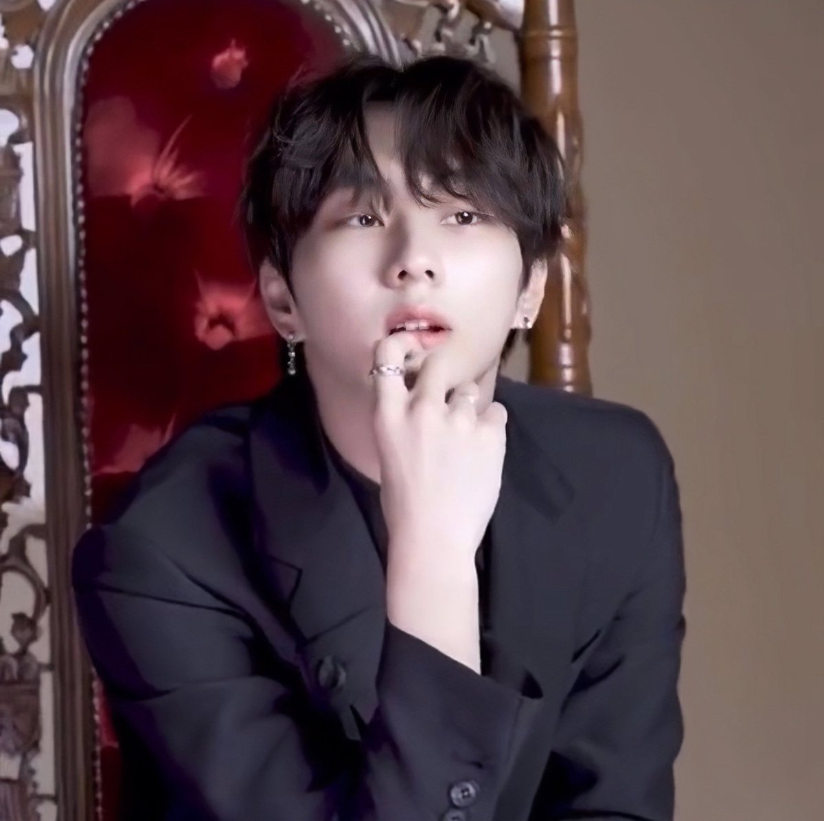 sunoo and jungwon your prettiest royal highness ♕