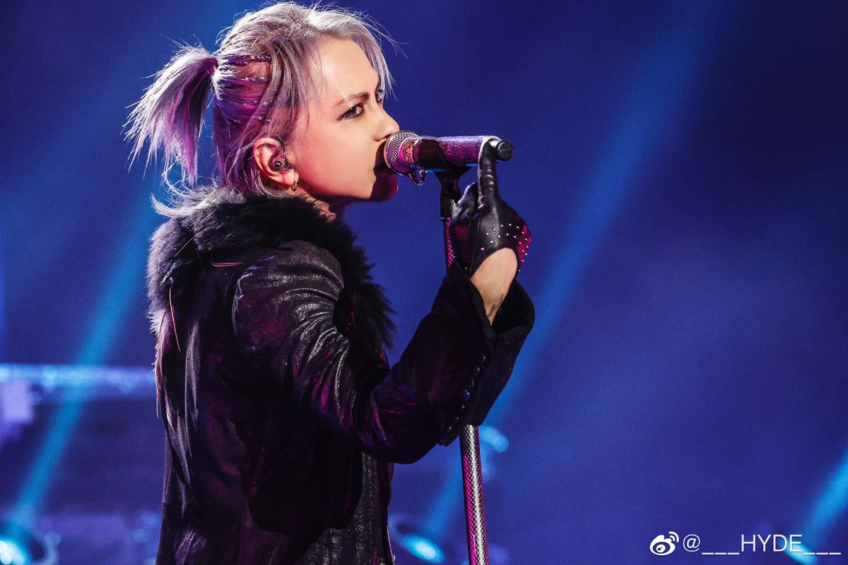 hyde_addict's tweet photo. はいどの日❤️
HYDEさん大好きです❤️

曲どれも好きで悩む😂
#ShallowSleep
#Mission
#KissofDeath
#BelievinginMyself
#MadeinHeaven
#FinalPiece
#evergreen
#Hello
#HIDEAWAY
#GlamorousSky
#TheAbyss
#SecretLetters

#HYDEの日
#はいどの日
#810の日 https://t.co/FtOkfGNNgO