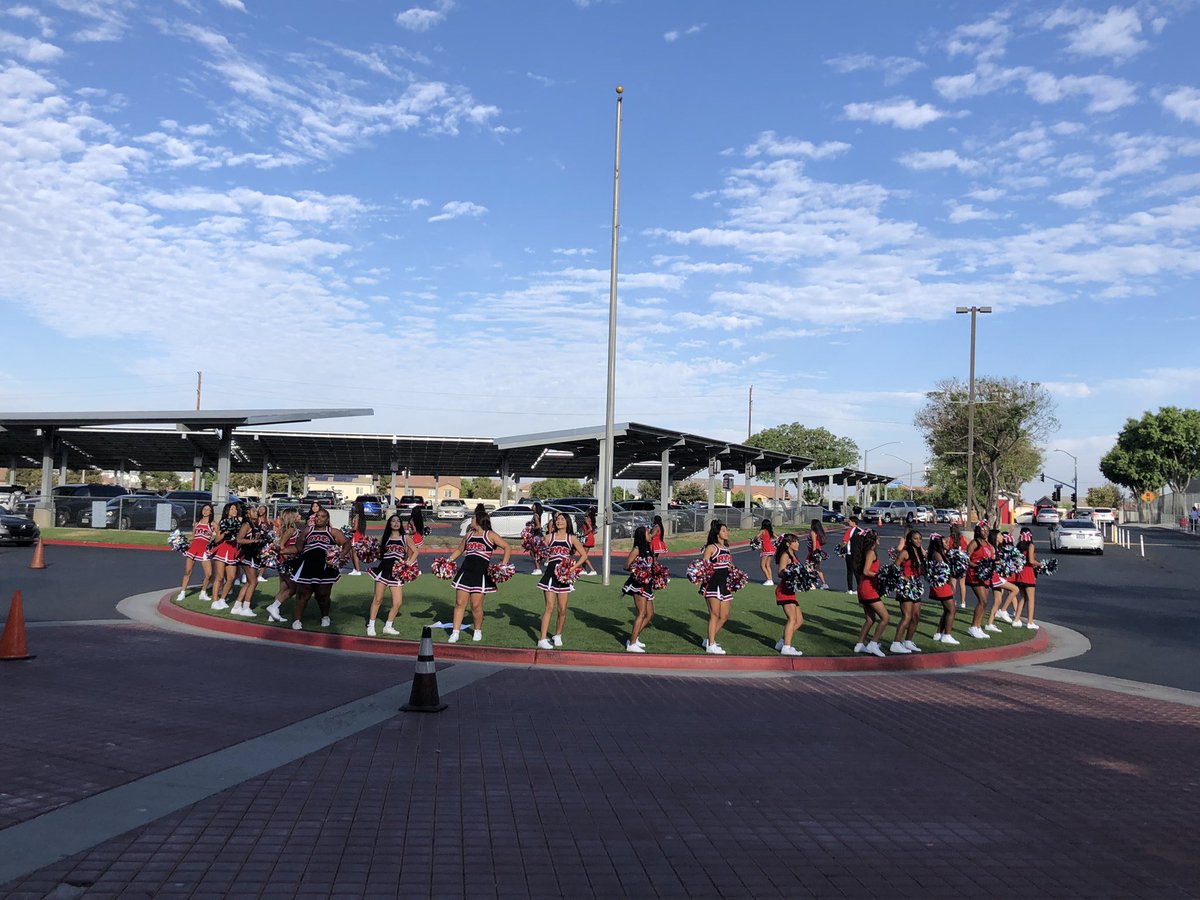keepingupwithrv's tweet photo. It was an AWESOME 1st day back with our Mustang staff and students!๐โค๏ธ Weโre looking forward to a great year!๐ 1/3 #vvfirstday23 @RVHSMerilus @RVHS_Mustangs https://t.co/vYkG8NKFKf