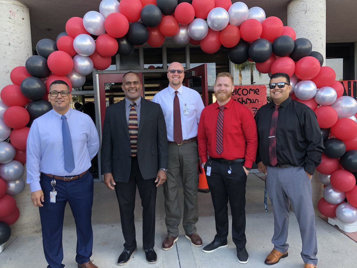 keepingupwithrv's tweet photo. It was an AWESOME 1st day back with our Mustang staff and students!๐โค๏ธ Weโre looking forward to a great year!๐ 1/3 #vvfirstday23 @RVHSMerilus @RVHS_Mustangs https://t.co/vYkG8NKFKf