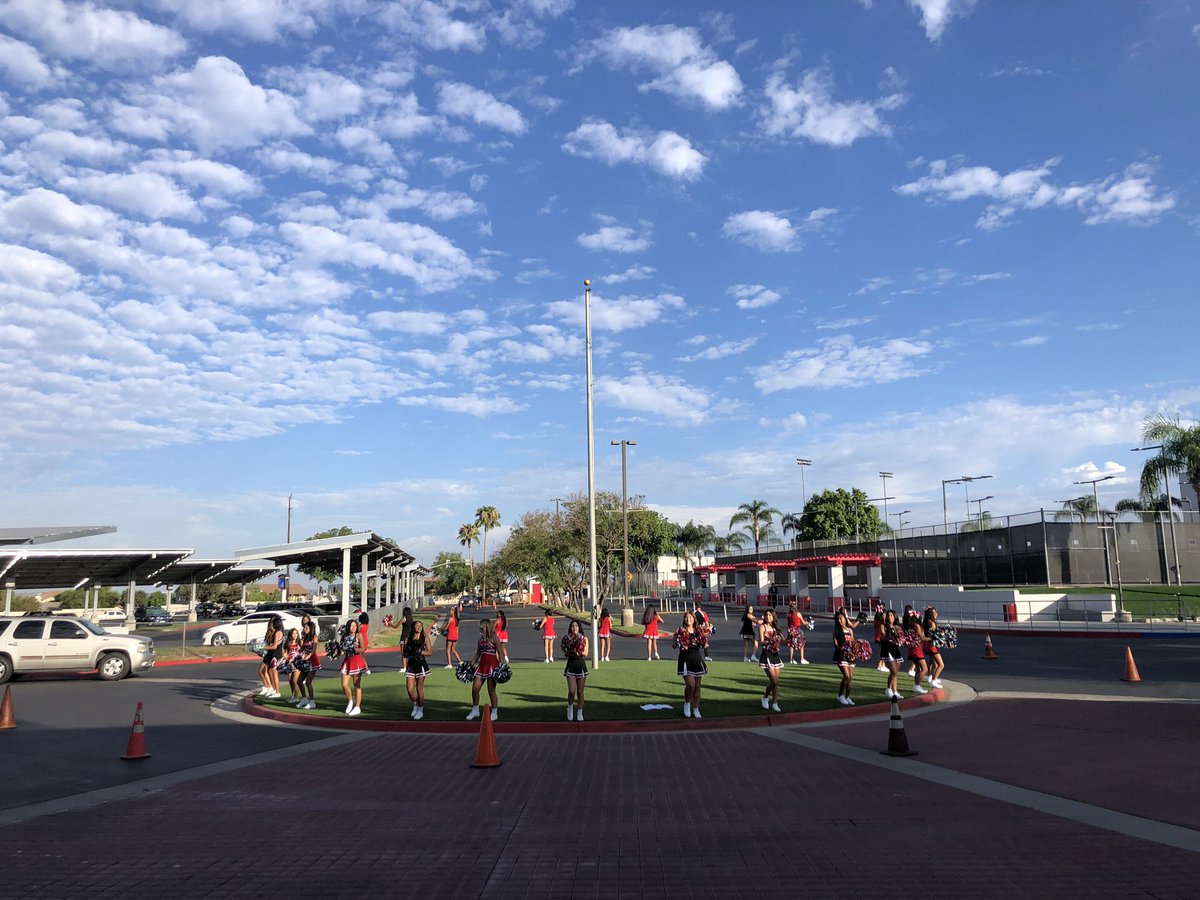 keepingupwithrv's tweet photo. It was an AWESOME 1st day back with our Mustang staff and students!๐โค๏ธ Weโre looking forward to a great year!๐ 2/3 #vvfirstday23 @RVHSMerilus @RVHS_Mustangs https://t.co/jEa7F8AKlk