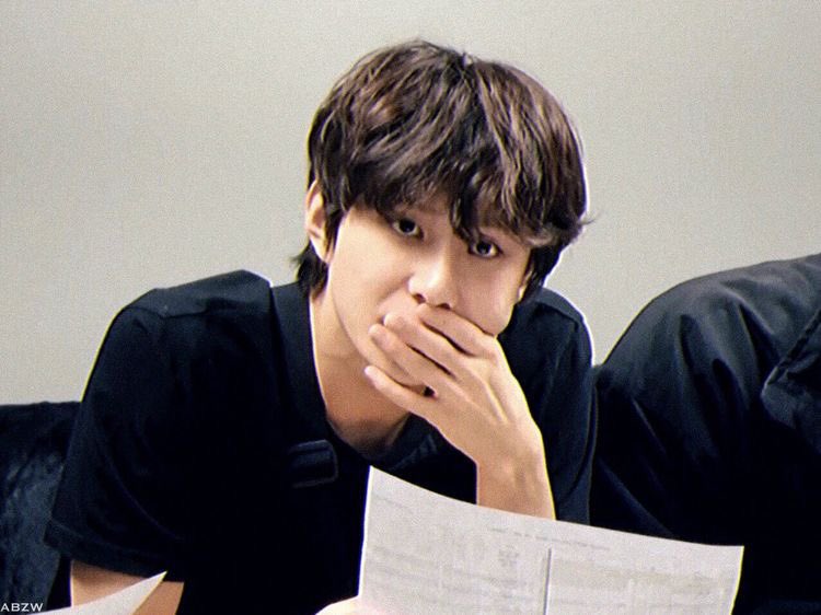 jw_first_'s tweet photo. 대본리딩현장같아서 심장 떨림 https://t.co/AiLpefrWR4