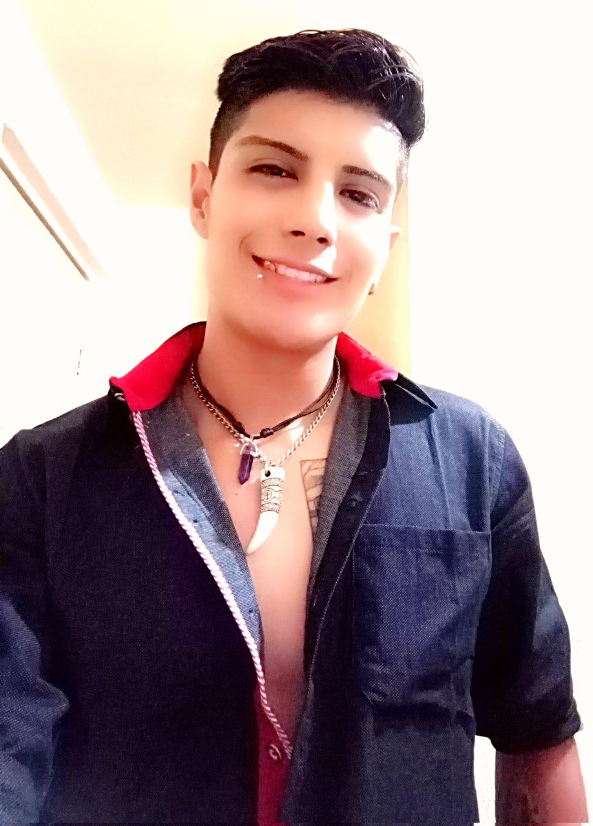 ELHAZAWolf's tweet photo. Andamos bien ,andamos alegres https://t.co/jbllXeS8sI
