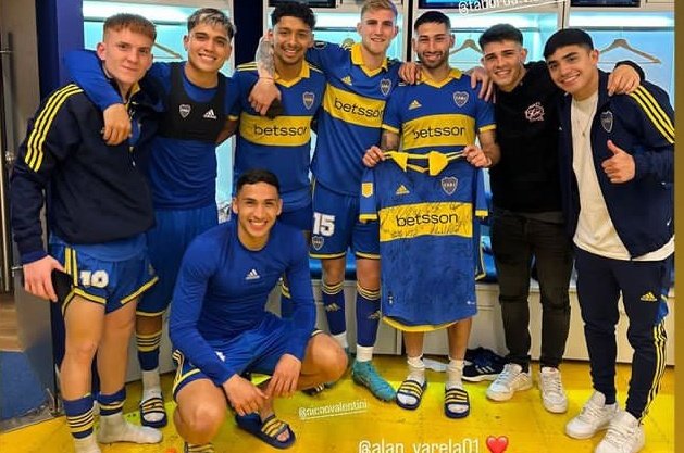 Iniakichaldeeee's tweet photo. Sentido de pertenencia 💙💛💙 https://t.co/S2WUW3EvqI
