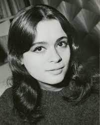 merlinpapin3's tweet photo. .@FredOL69007 Aujourd'hui l'actrice #MarieVersini aurait eu 84 ans (décédée en 2021) on a pu la voir dans
Paris Blues
Paris Brûle-t-il ?
Winnetou la Révolte des Apaches
Le Prince Noir
Tonnerre sur la Frontière
Au Pays des Skipétars https://t.co/hNVE2ZbZ4k
