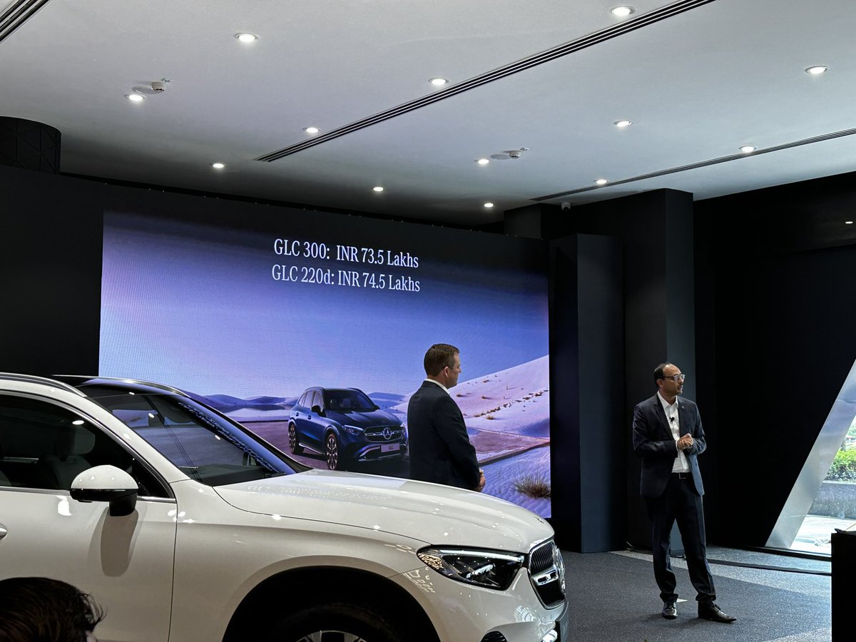 askabtauto's tweet photo. .@MercedesBenzInd has launched #TheNewGLC for Indian luxury car lovers with a record pre launch booking of 1,500 units. The new #MercedesBenz #SUV is priced at  ₹73.50 Lacs for GLC 300 &amp; ₹ 74.50 Lacs for GLC 220d. https://t.co/IEw8OPykoT