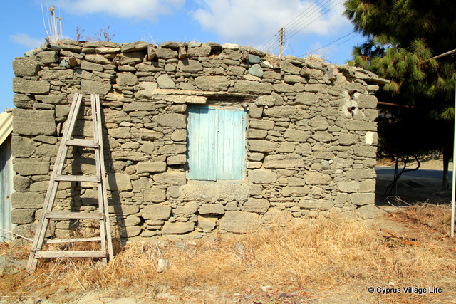 photosofcyprus's tweet photo. Argaka Village #Cyprus #Argaka #Paphos #Architecture #Culture #History #Travel #Holidays https://t.co/gqpgnEiykr
