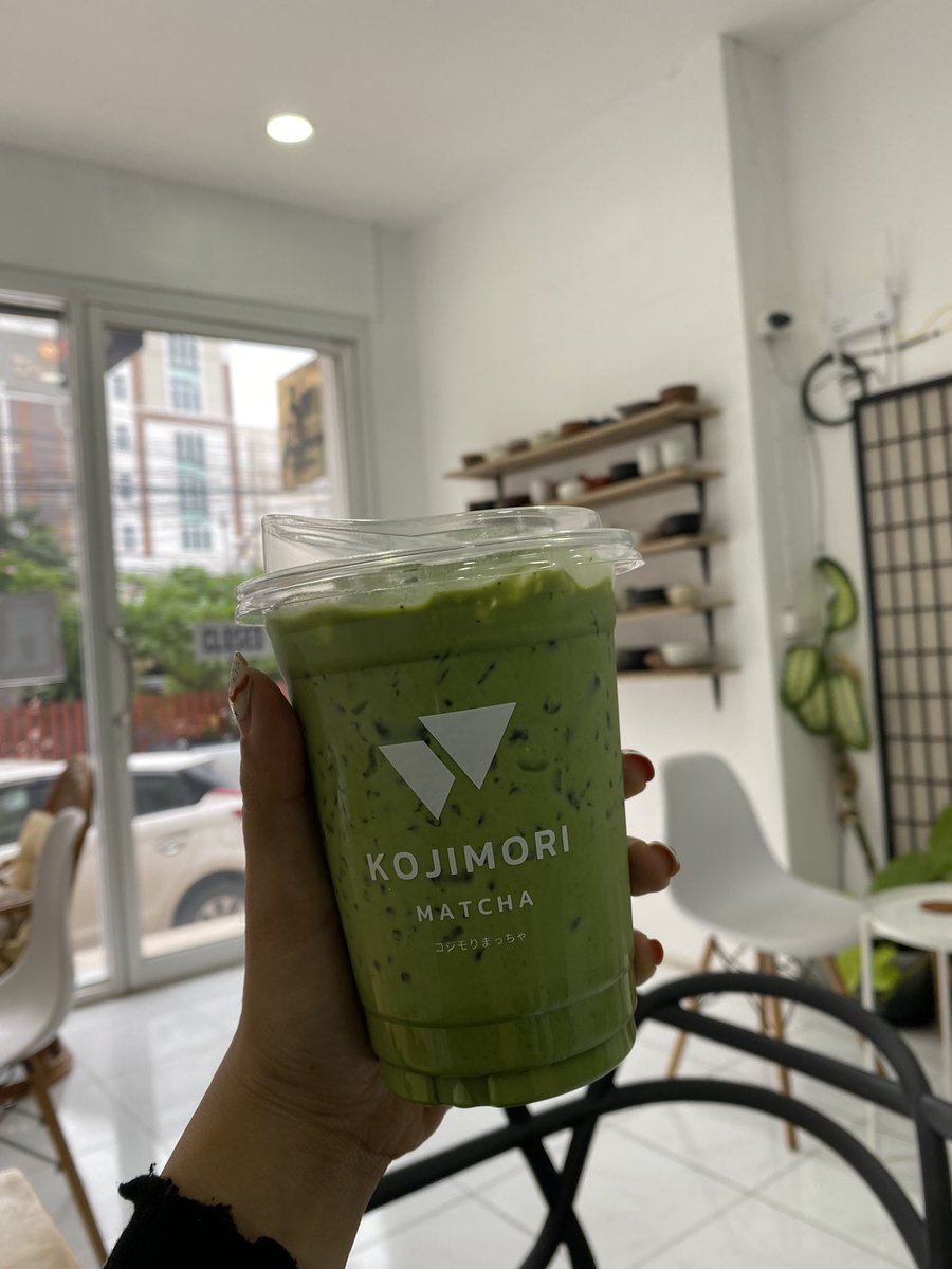 chanuntacha's tweet photo. ชาเขียวร้านนี้คือที่สุดดด #ชาเขียว  #มัจฉะ https://t.co/iLpELJQ0wl