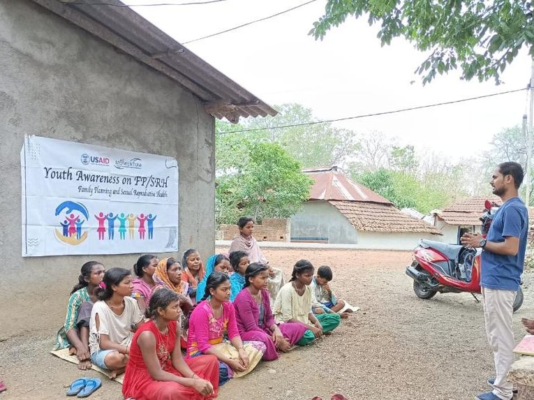LokParishad's tweet photo. Awareness generation Activity by JLKP team on Family Planning and SRH in Pakur,Jharkhand @USAID_MOMENTUM @USAID @Jhpiego https://t.co/kw6A6Etlod