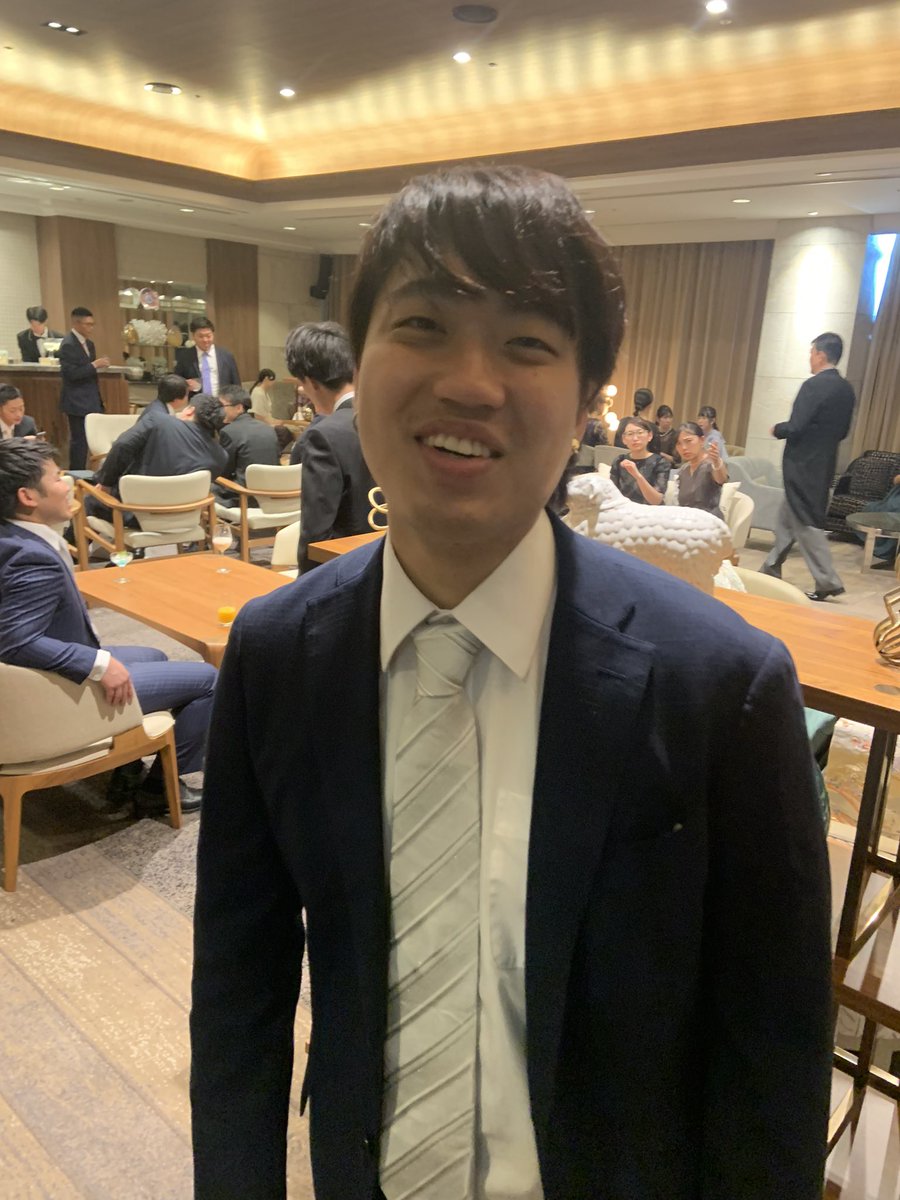 shiburin20's tweet photo. @takumi_kawara 元気です！
今日友達の結婚式で“まお”に会いました！ https://t.co/2RUuHtsrWJ