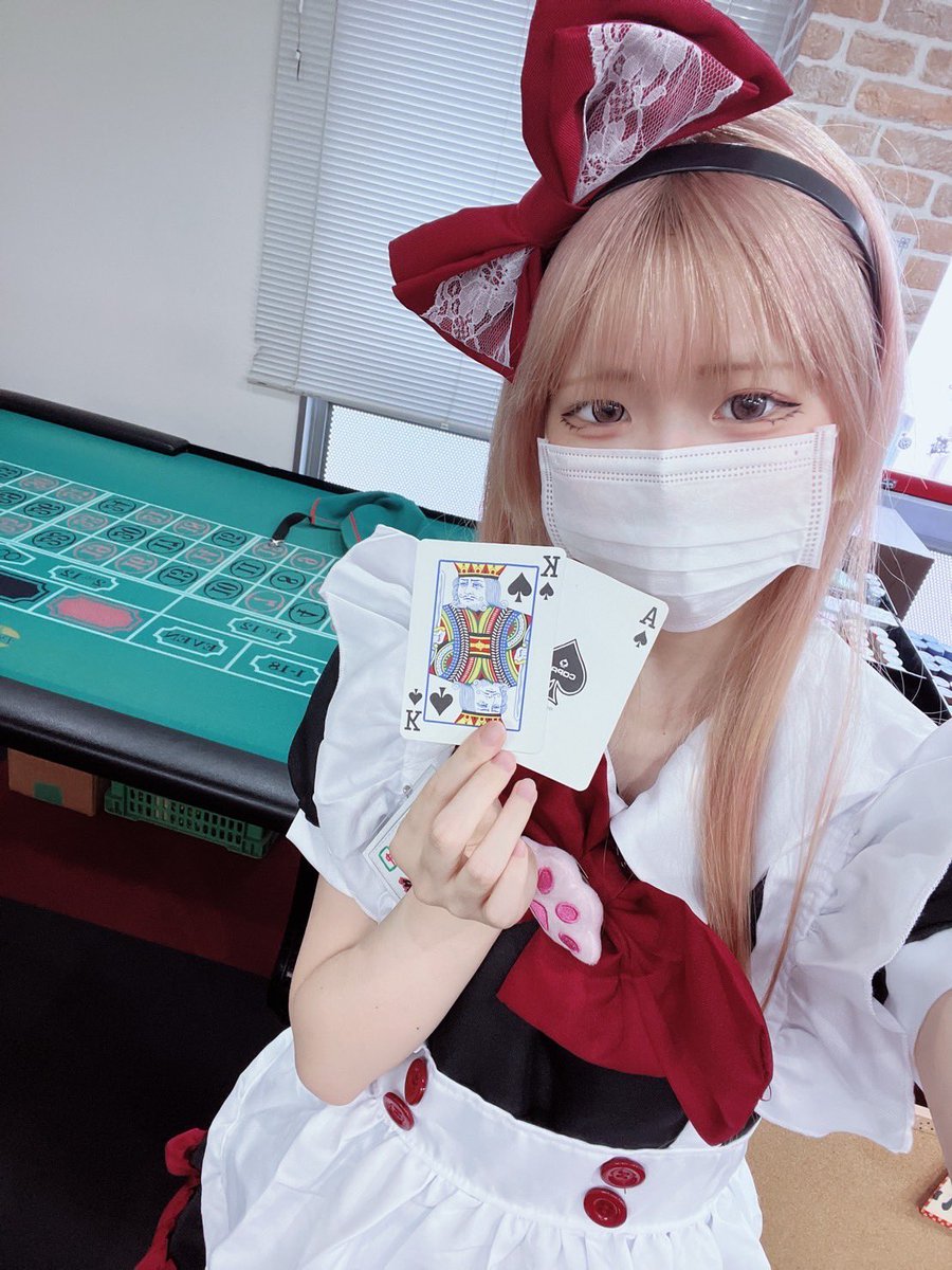 mc_jupiter's tweet photo. おはようございます☀️
新人のにしやまです︎💕

今日のトーナメントは
15時と18時です❣️

8月のイベントは！！！！
18.19.20でディーラー服イベントをします！！
楽しみ🥰

26日は132回ファイナルトーナメント⁉️

ご主人様お嬢様のご帰宅お待ちしてます︎💕

#カジノ #アミューズメントカジノ
#ポーカー #テキサスホールデム
#ブラックジャック #バカラ
#ルーレット #メイド
#コンカフェ #メイドカジノ
#日本橋 #難波 #なんば