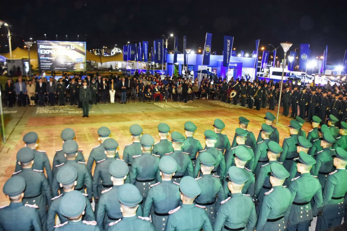 riosramirezc's tweet photo. ✓ Extraordinaria Inauguración de la EXPO ITAPÚA 2023 🎊

09 | 08 | 2023

#ChristianRios #Gobernador #Itapúa #ConVos https://t.co/ylQCgyBAHK