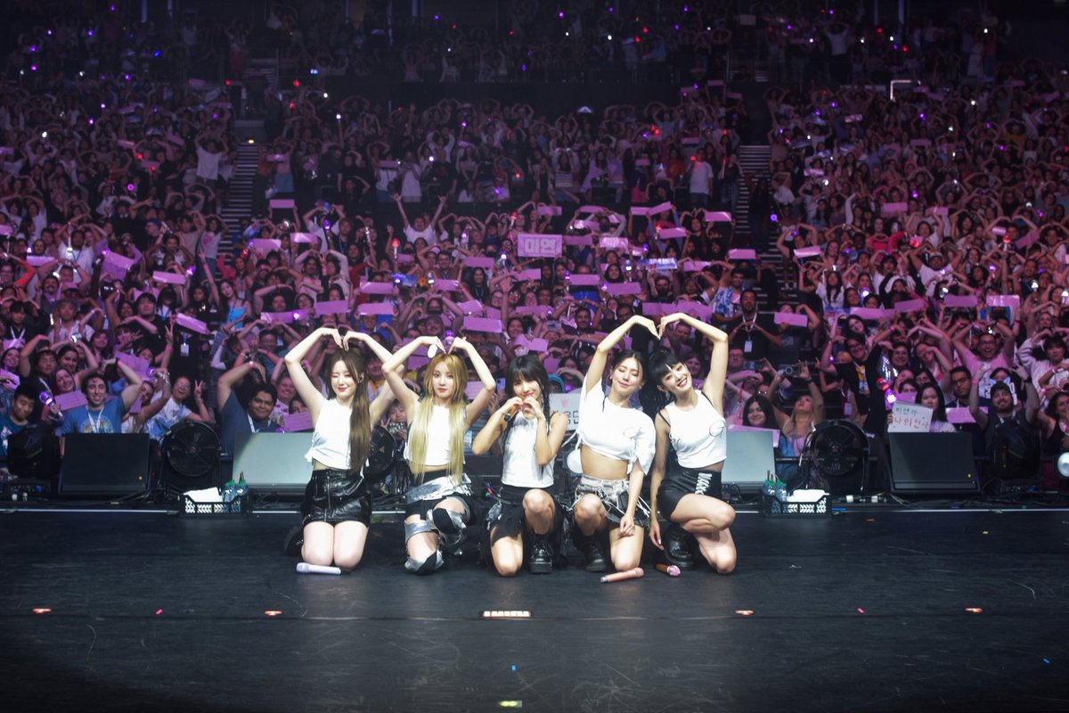 official_i_dle's tweet photo. [📸] 230809 @ #Iam_FREETY IN DALLAS

(여자)아이들을 힘 나게 하는 건 네버랜드의 뜨거운 응원 🔥
오늘도 네버버가 보내준 사랑 덕분에 더욱 멋진 무대를 만들 수 있었어요 🤍
항상 소중한 순간들을 만들어줘서 고마워요! 🥰

#여자아이들 #GIDLE
#2023_GIDLE_WORLDTOUR https://t.co/v9PMznVo4g