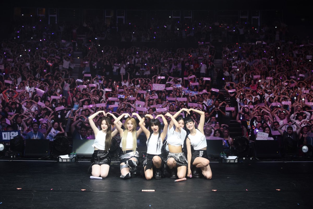 official_i_dle's tweet photo. [📸] 230809 @ #Iam_FREETY IN DALLAS

(여자)아이들을 힘 나게 하는 건 네버랜드의 뜨거운 응원 🔥
오늘도 네버버가 보내준 사랑 덕분에 더욱 멋진 무대를 만들 수 있었어요 🤍
항상 소중한 순간들을 만들어줘서 고마워요! 🥰

#여자아이들 #GIDLE
#2023_GIDLE_WORLDTOUR https://t.co/v9PMznVo4g