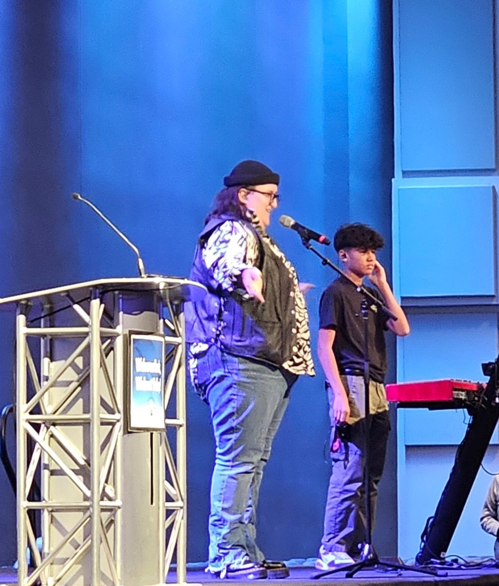 collegewood_el's tweet photo. Such an inspiring morning at our Walnut Valley welcome back. Dr. Taylor delivered message about this year's theme "Unleashing the greatness in you." Alyssa Ibarra was on hand to sing for us. 💗 #unleashthegreatnessinyou #welcomeback2023 https://t.co/teQHJoEfVM