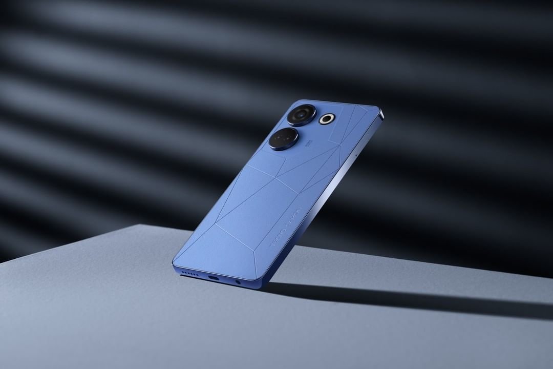 mobiledevicesPK's tweet photo. CAMON 20 Pro:
Android™ 13 (HIOS 13)
MediaTek Helio G99 (6nm)
8GB RAM
256GB
5000mAh (33W charging)
6.67" AMOLED 120Hz
64MP Triple rear camera
#Techno #CAMON20Pro #CAMON20 #CAMON20Series #CAMON20ProSpecs #CAMON20Price
https://t.co/X4yhTpSLlV https://t.co/Xc4g8ED2Fr