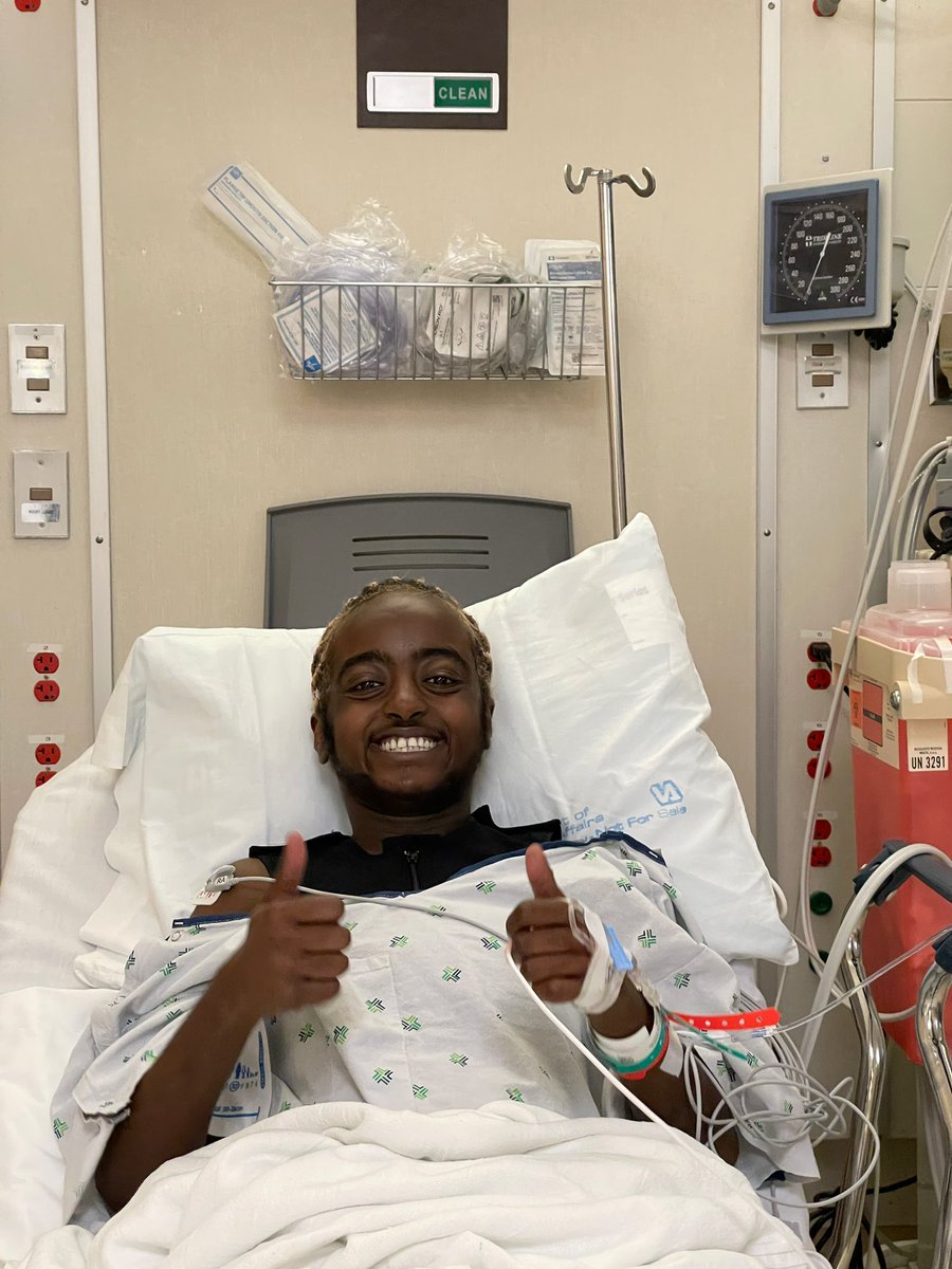 hey twitter, you want to see some trans joy :) this is me after getting top surgery!! we love trans affirming care <33 🏳️‍⚧️🏳️‍⚧️