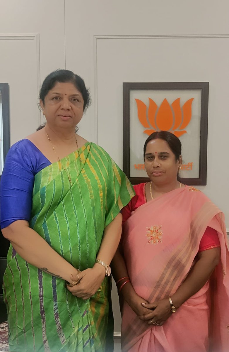 ritasinghbjp's tweet photo. વડોદરા લોકસભાના નાં લોકપ્રિય ,કર્મઠ અને માતૃ વાત્સલ્ય સાંસદ શ્રી શ્રીમતી Ranjan Bhatt  ને જન્મદિવસ  ની અનન્ત  મંગળકામનાઓ!!!
શુભેચ્છાઓ.. https://t.co/GJkF8Qccmg