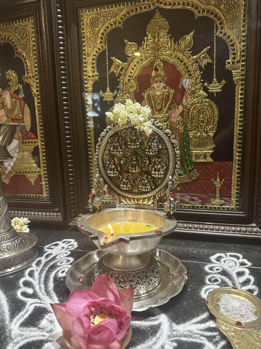 realradikaa's tweet photo. Actually it’s my birthday today🙏thank you universe &amp; all the lovely people who encouraged me, who believed in me, who appreciated my hard work and perseverance. In spite I am not a man 🤪I did not take a break and no false PR. My 🙏@offBharathiraja https://t.co/vgayWO2ya5