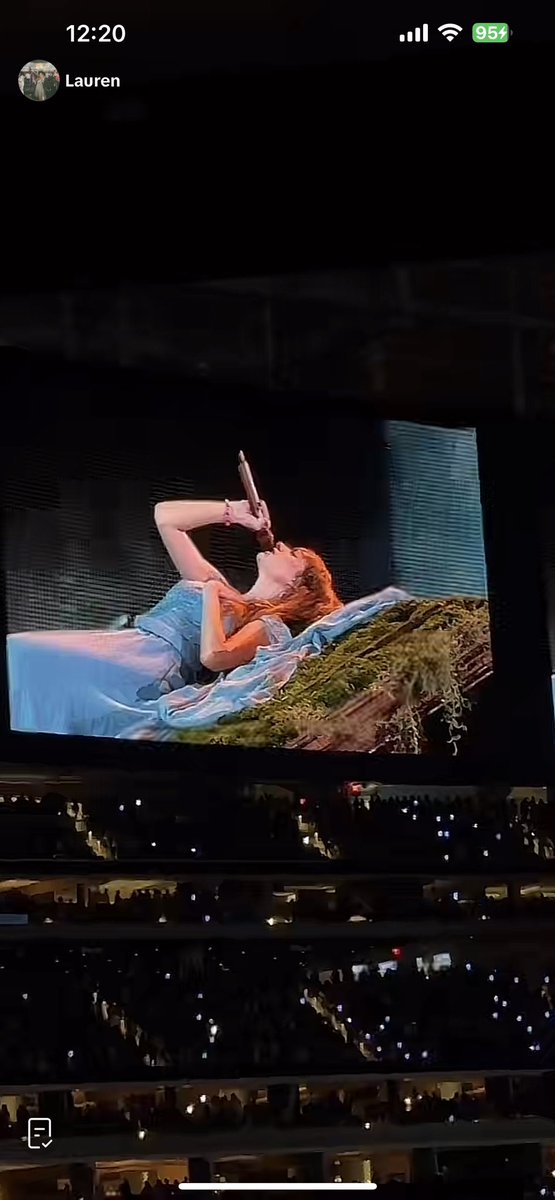 hostge2myfeels's tweet photo. IM SORRY A BLUE FOLKLORE DRESS??? Sis #1989TaylorsVersion #TSTheErasTour #TSLATheErasTour https://t.co/eQTRdFk8hP
