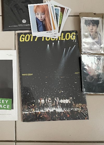 meterlaa's tweet image. ✨พร้อมส่ง✨
 got7 Tourlog 
ขายเหมา 130  บาทรวมส่ง

#ตลาดนัดอากาเซ่ #ตลาดนัดอากาเซ #ตลาดนัดgot7 #ตลาดนัดกัซเซบึน #การ์ดgot7