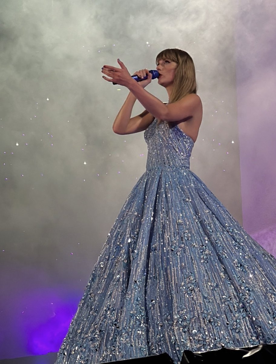 imagine if these blue dresses are for Taylor Swift (Taylor’s Version)
