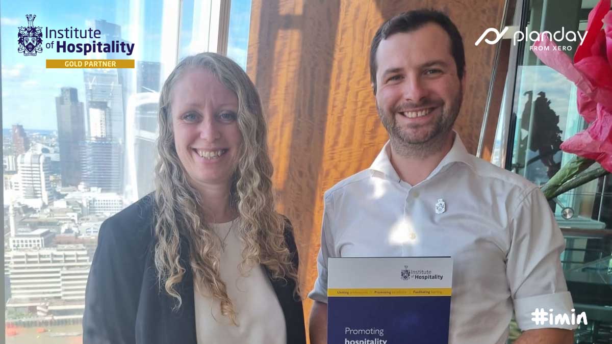 IoH_Online's tweet photo. We are delighted to share that Business Partners @Planday have renewed their gold partnership for another year. Yesterday, Planday's Andrea Giardina received his membership from Emma Ellis MIH
https://t.co/S8r6WJaZz7 #imin #IoH #InstituteofHospitality #Planday #BusinessPartners https://t.co/OwrgKKRYRc