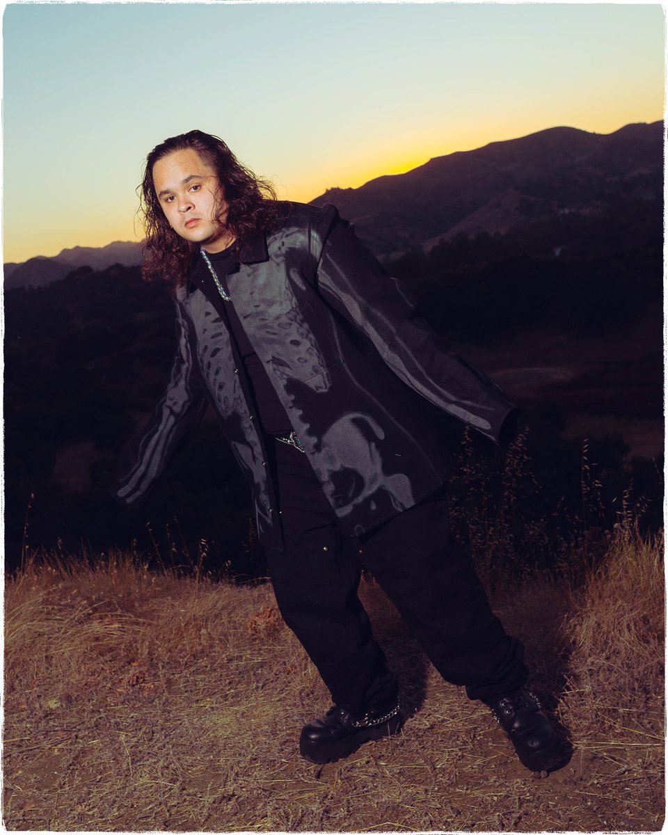 dyl (@extraicey) on Twitter photo 