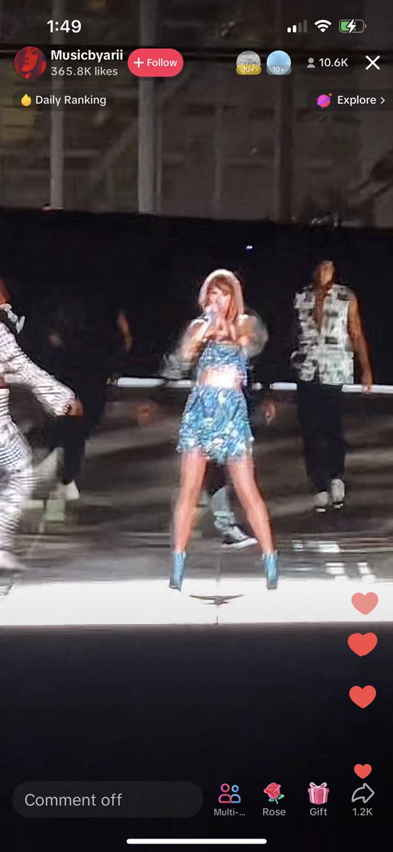 v_outfit's tweet photo. BLUE DRESS #3 🌀🌀 https://t.co/S7cTeN5snC