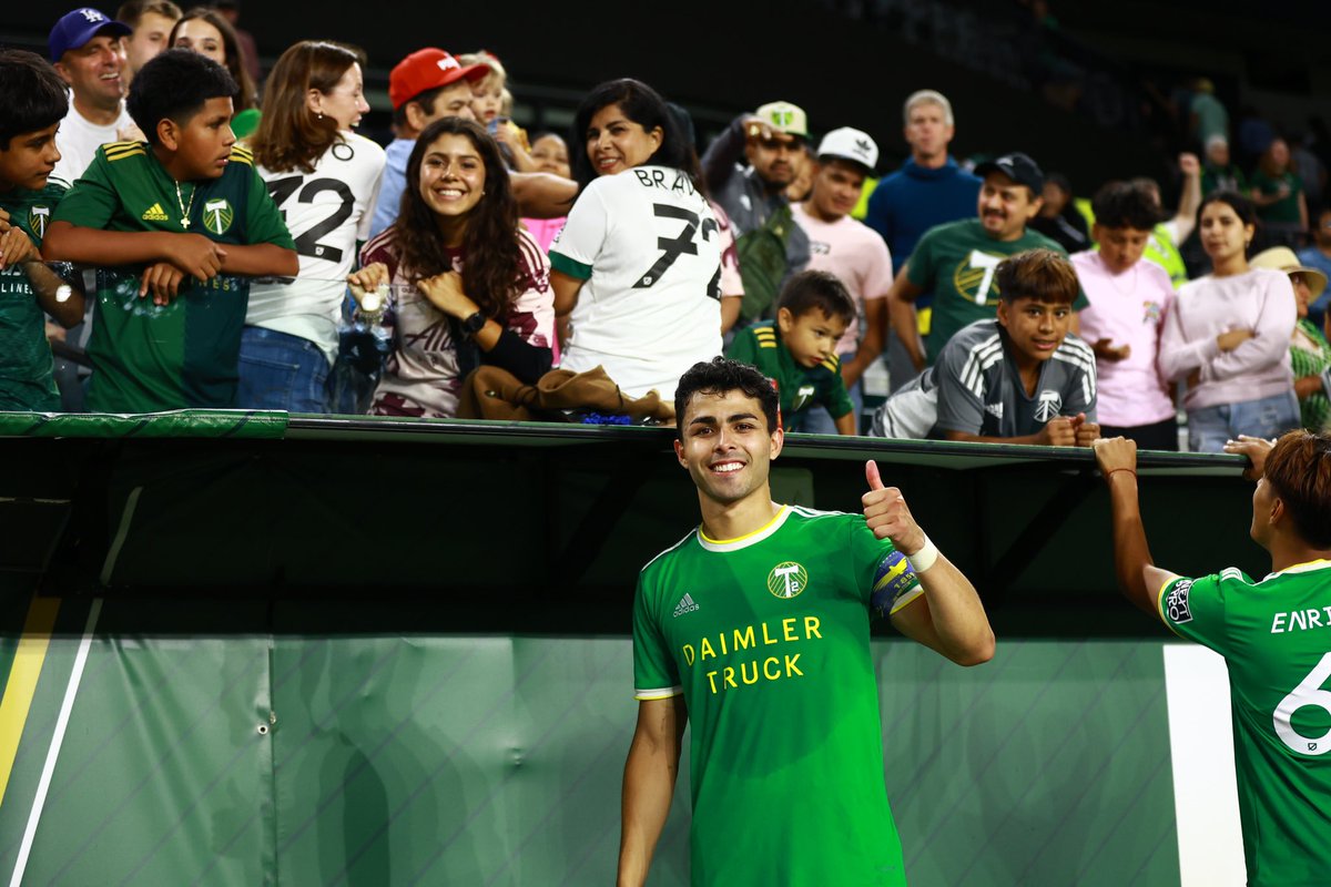 TimbersFC2's tweet photo. Goodnight, #RCTID. You were ELECTRIC tonight! https://t.co/eOpY0mTTQD