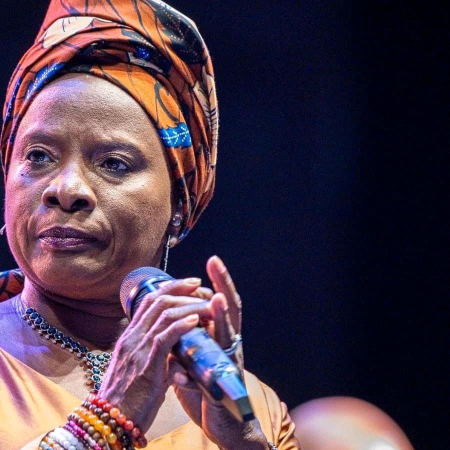 Kiawobenintv's tweet photo. Retour sur les moments forts de la soirée "la Saga des Agodjiés"
👉 https://t.co/fmuv1fSQQD
#Sessime #ayodele #Angéliquekidjo #pepeoleka #FannySenan #OLUWAKEMI #beninrevele
@petitdekpe @gouvbenin @artdubenin @UNICEF_Benin @BeninRetweets https://t.co/nWChsXbqd2