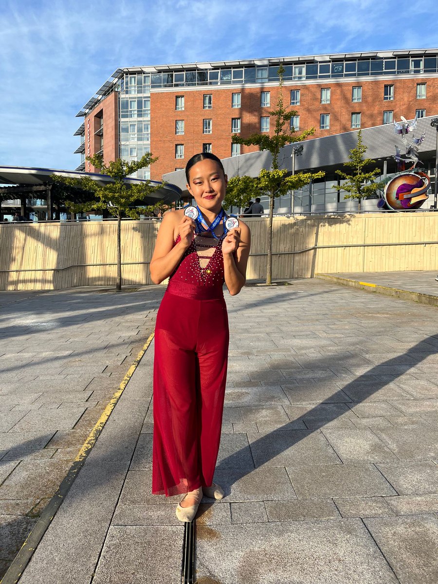 Més medalles per al <a href="/twirlingmataro/">CLUB TWIRLING MATARO</a> a la Copa de les Nacions 2023.
🥈 Amanda Garriga ha obtingut medalla de plata en Artistic Twirl

Enhorabona!👏

#Twirling #Liverpool