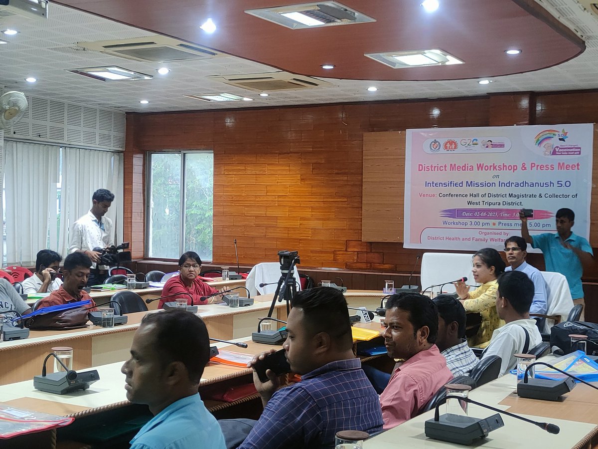 ChiefTripura's tweet photo. District Media Workshop &amp; Press Meet on intensified Mission Indradhanush 5.0. Conducted by o/o Chief Medical Officer West Tripura District.
@RI_tripura @MoHFW_INDIA @nhm_tripura @JKSinhaIAS @tripura_cmo @DMWest_Tripura @DrMousumiSarkar @vrm_gaurav @IshitaGuha4 https://t.co/mJ0WhoFBG3