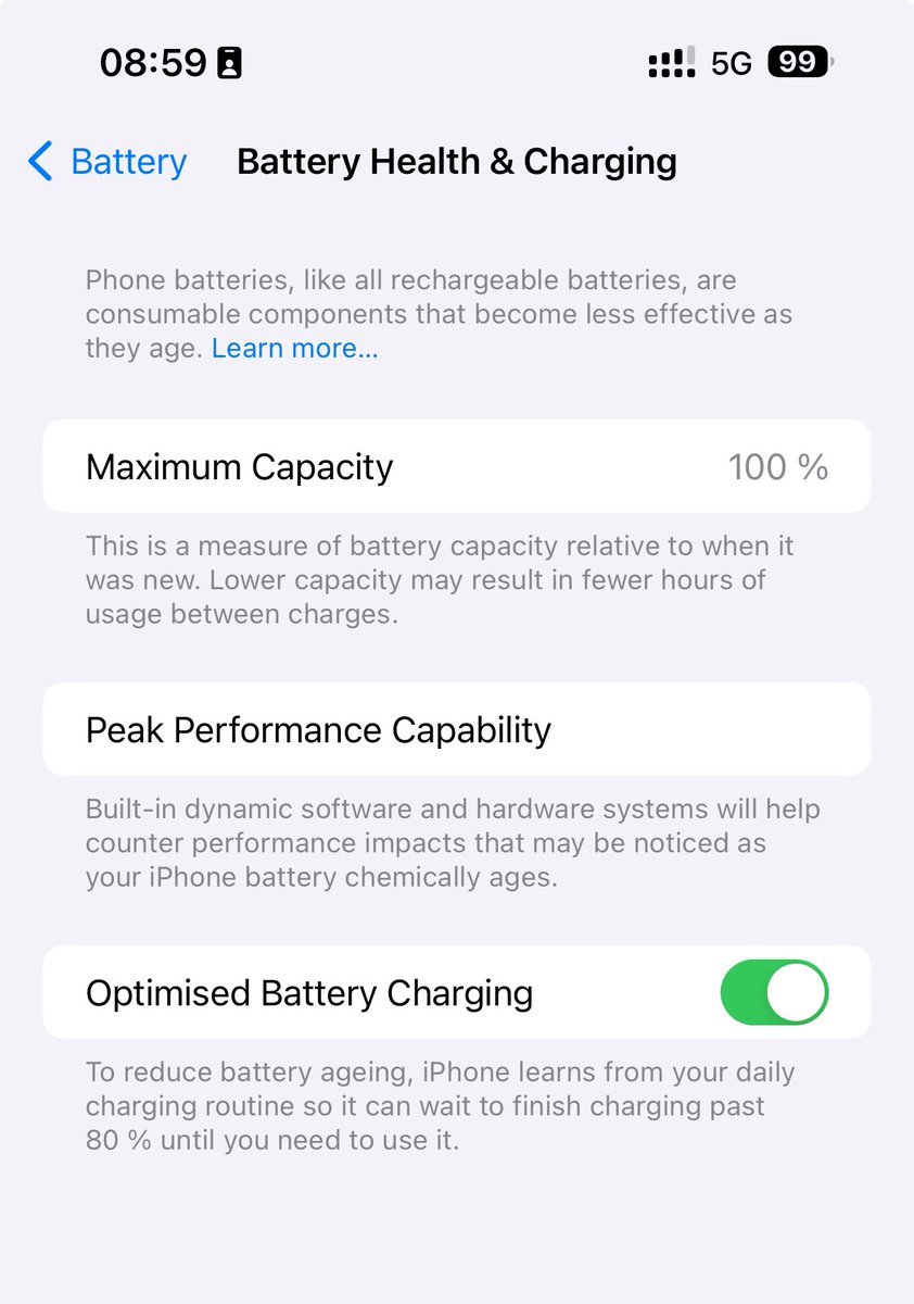 teibaz's tweet photo. @samkohl Using since ‘22 October, charging only wirelessly, shows 100%. Interesting how it can vary as much? https://t.co/zAVpJa6BI1