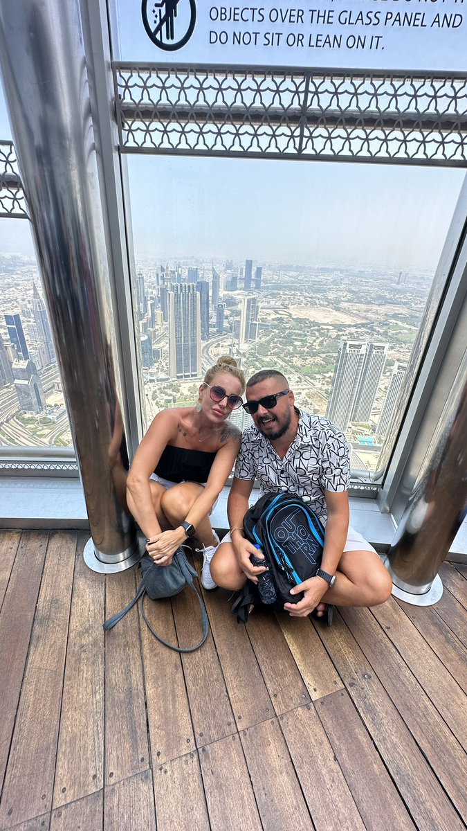 MariusMateescu1's tweet photo. Top of the world Burj Khalifa❤️❤️❤️ https://t.co/R1gAEpcLTA