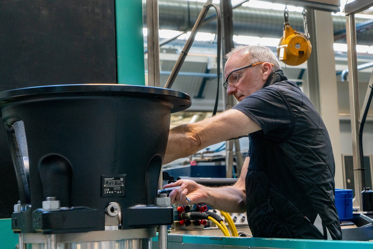 The world’s biggest CR pump is made in Bjerringbro, Denmark. It can move up to 330 cubic meters of water per hour, enough to supply 10,000 people with water. And that's not all: it weighs 1.5 tons and has the power of a 300-horsepower engine!
Read more: gfos.ly/6013P5Ap3