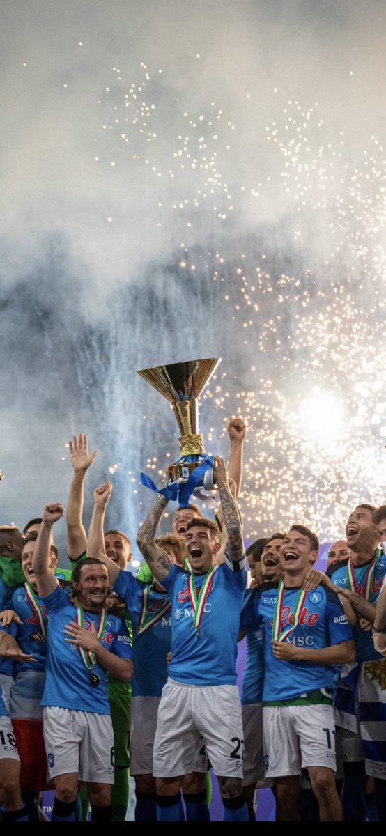 MarioRuiStan's tweet photo. I am well aware that I have the coldest Napoli wallpaper on this app https://t.co/k4eR76kqqS