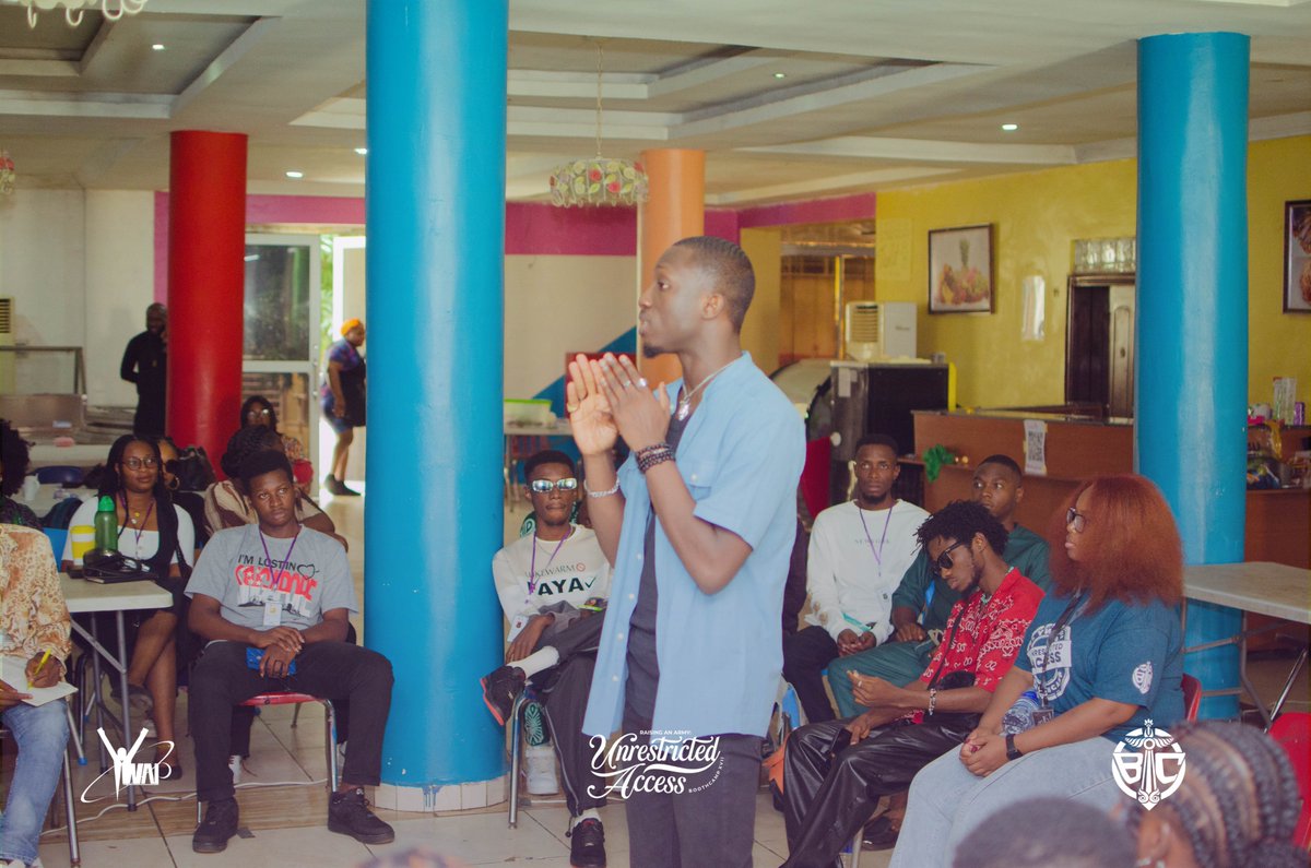 YWAPhq's tweet photo. Functional classes had us learning diligence in diverse fields with the experts taking us through every step of the way

#boothcampxvii #bcxvii #ywapbcxvii #youthcamp #abujacamp #nigerianyouths #christiancamp #summercamp #christianvibes https://t.co/fGsL8zrA0O