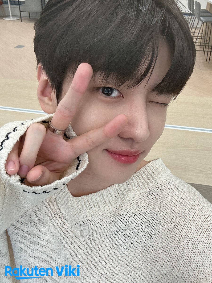 #DKZ member and #SemanticError star #JAECHAN will play games with fans through a live broadcast on <a href="/Viki/">Viki</a>'s Instagram soon!
Stay tuned → instagram.com/viki
<a href="/dkz_dy/">DKZ OFFICIAL</a> #디케이지 #재찬