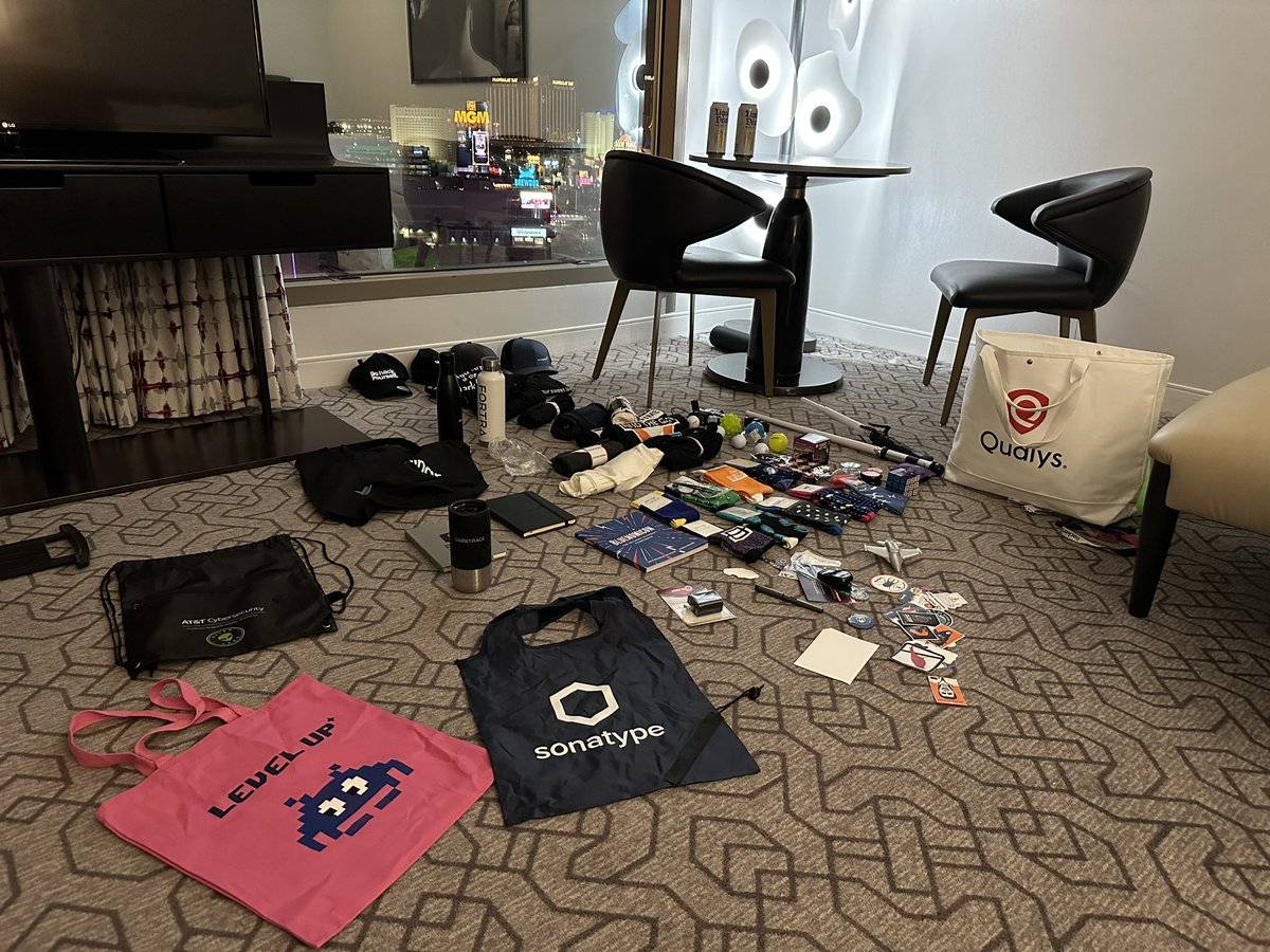 kentfdavis's tweet photo. #BlackHat2023 swag. https://t.co/SZ2dRxDVlP